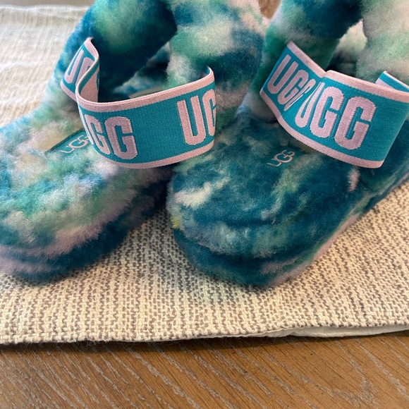 UGG slippers - Picture 7 of 10
